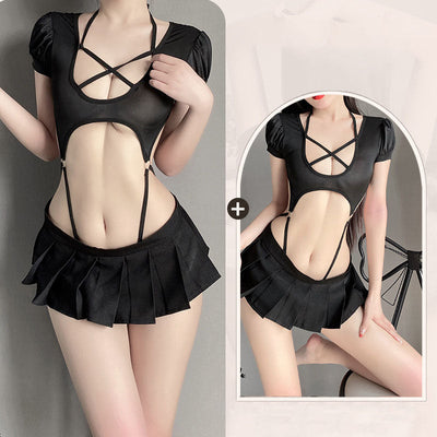 Lena – Spitzen-Pyjama mit Schnürung und Hollow-Design