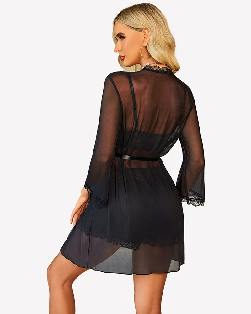 Spitzen-BH und Seidensatin-Shorts mit Mesh-Robe