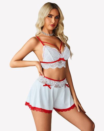 Spitzen-BH und Seidensatin-Shorts mit Mesh-Robe