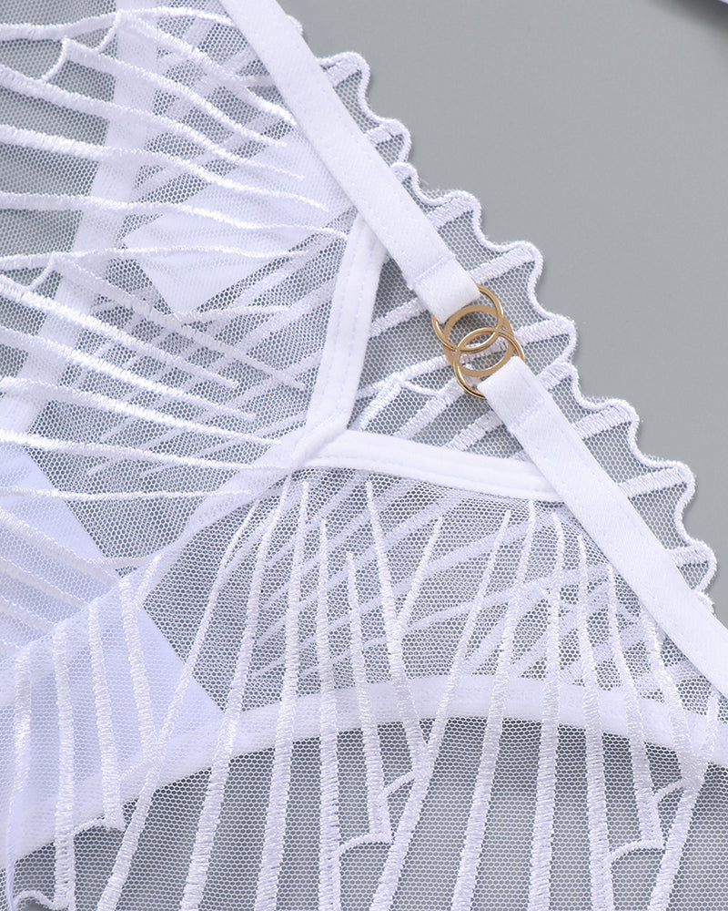 Dünnes besticktes Höschen