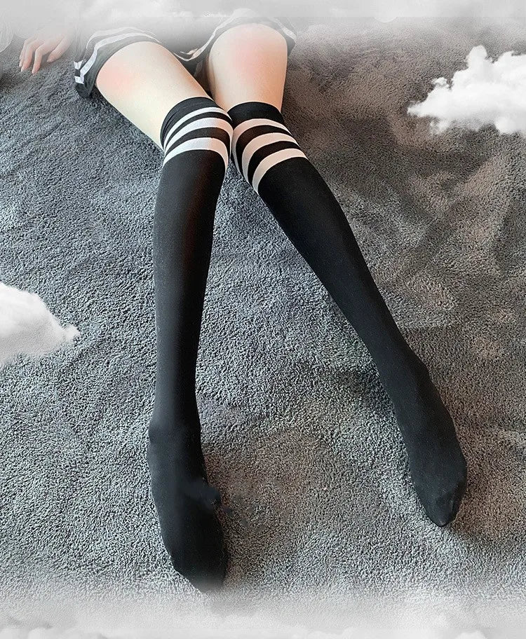 Sophia – Erotisches Spitzen-Set mit offenem Schritt