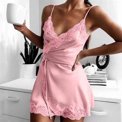 Nina - Sexy Nachtkleid mit Spitzen-Schnürung und Trägern