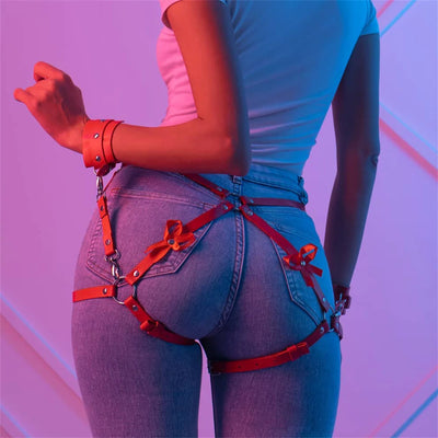 Mia – Sexy PU-Leder Bein Harnisch für Frauen