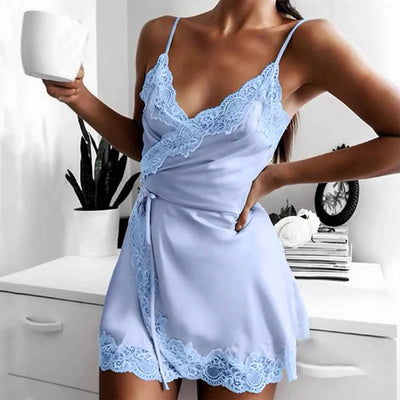 Nina - Sexy Nachtkleid mit Spitzen-Schnürung und Trägern