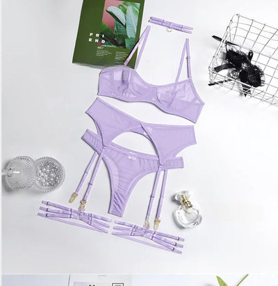 Isabelle – Verführerisches Spitzen-Lingerie-Set mit Strapsen