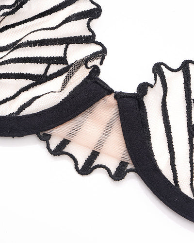 Dünnes besticktes BH