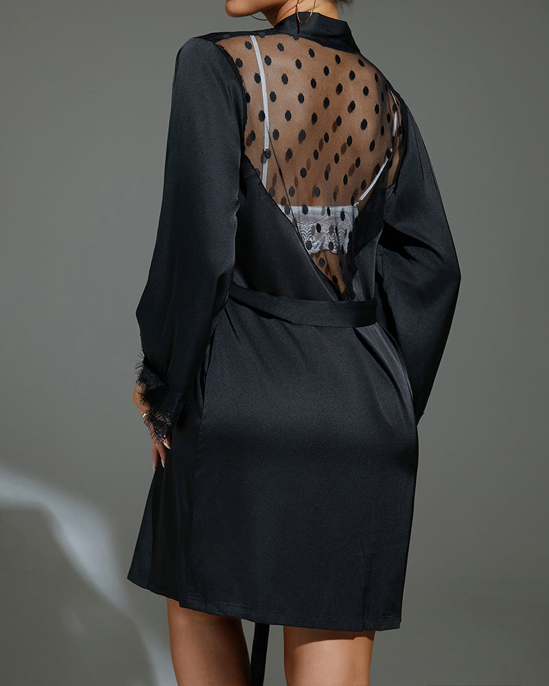 Durchsichtige Herz-Spitze rückenfreie Robe mit Gürtel