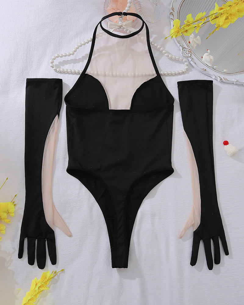 Tief ausgeschnittener Nackt-Mesh-Panel-Body