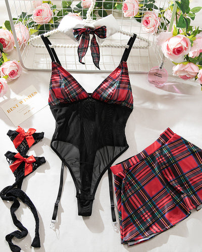 Schleifen-Tüll-Kombination Body mit Rock und Strümpfen